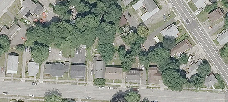389 Pleasant St