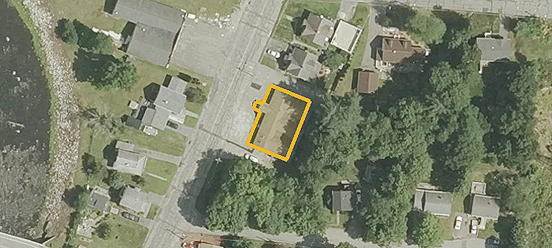 409 Oak Ave