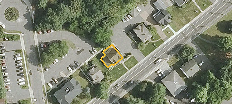 658 Main St