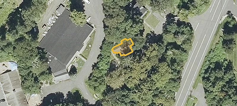 11 Brookside Rd