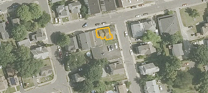 24 Bassett St