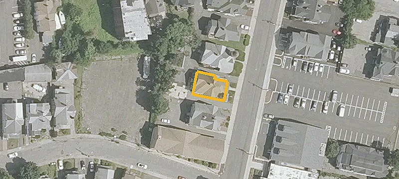 47 Holmes Ave