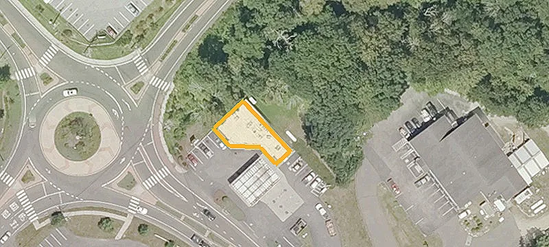 4 New London Rd