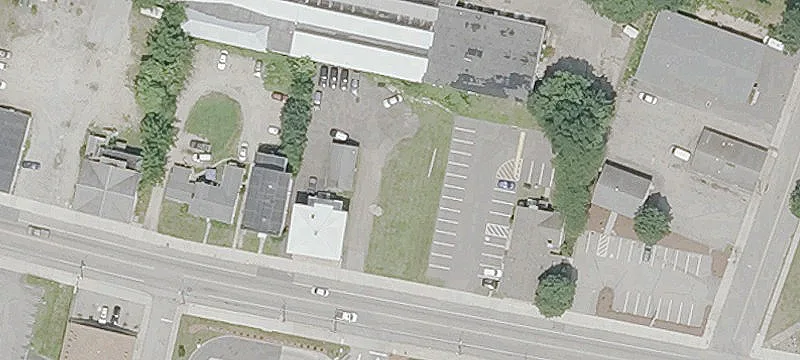 1141 Main St