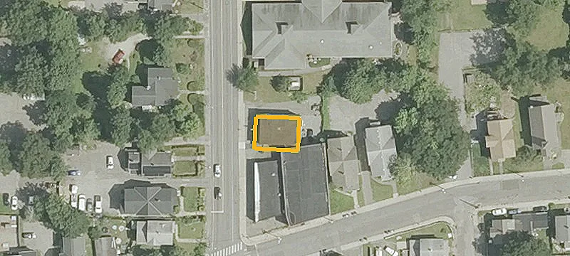 296 Main St