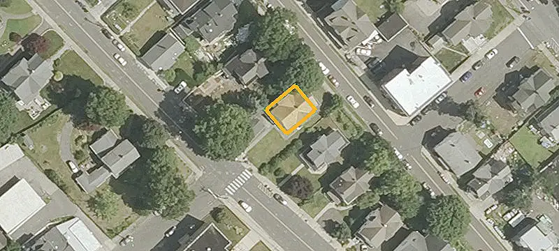 44 Perry Ave