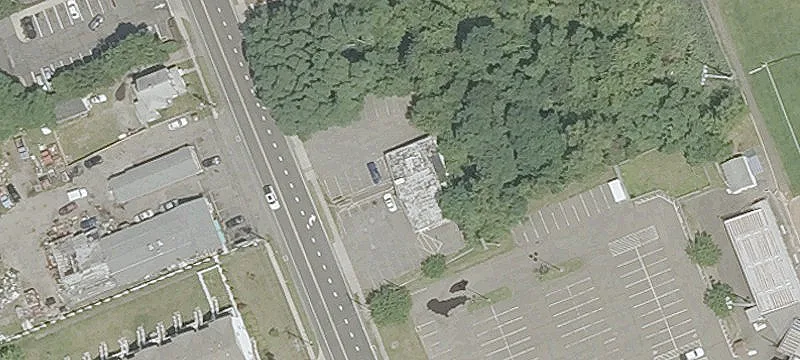 1140 Main St