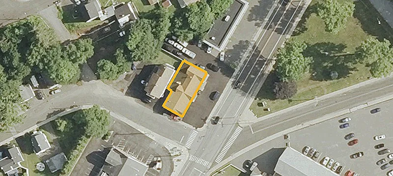 100 Main St