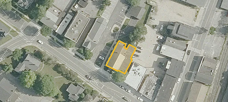 100 Main St
