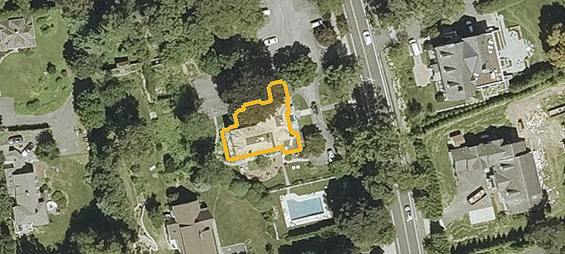 76 Maple Ave