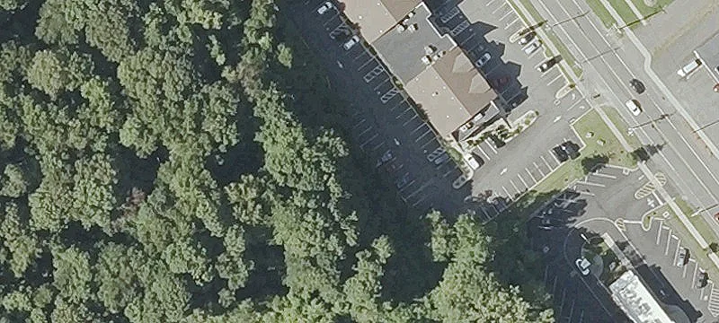 1044 Main St