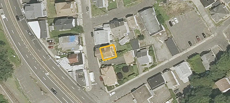 11-15 Bank St