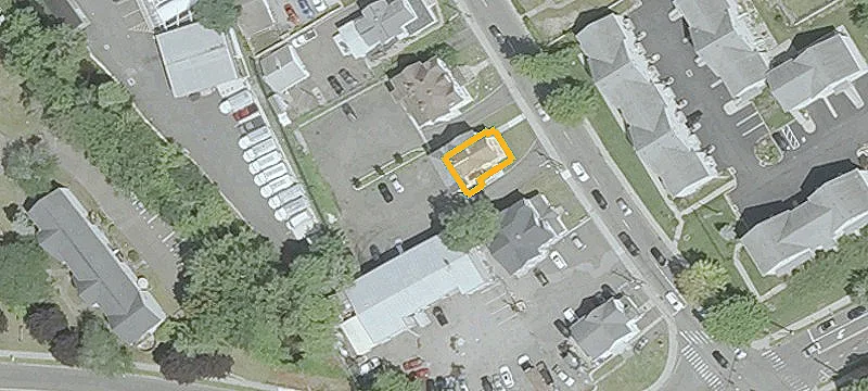 48 Maple Ave