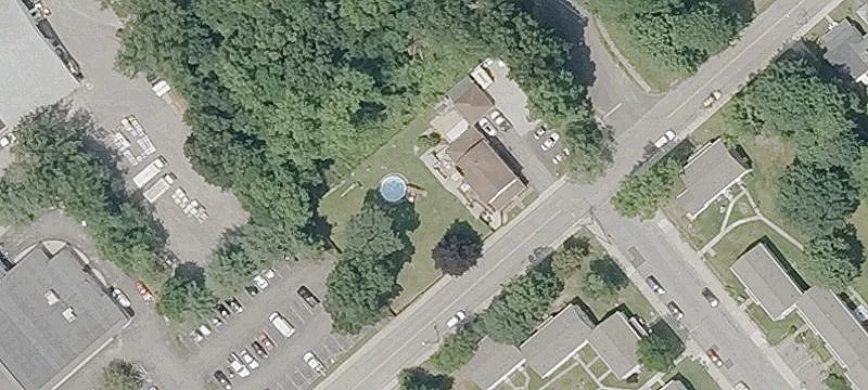 48 Holbrook Ave