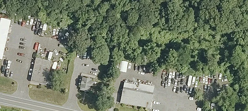 1295 Southford Rd