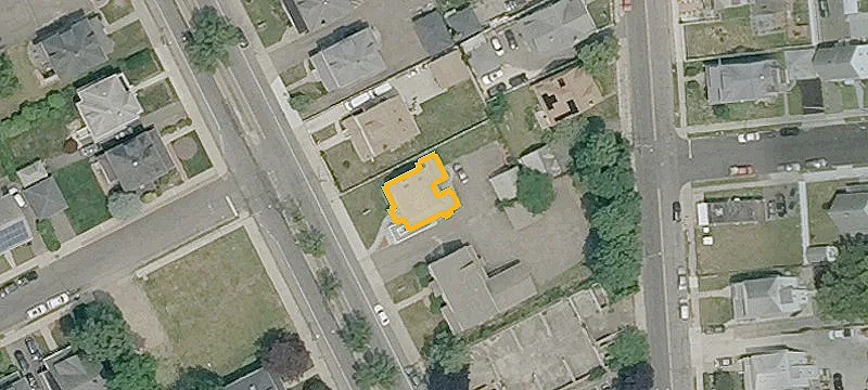 3324 Main St