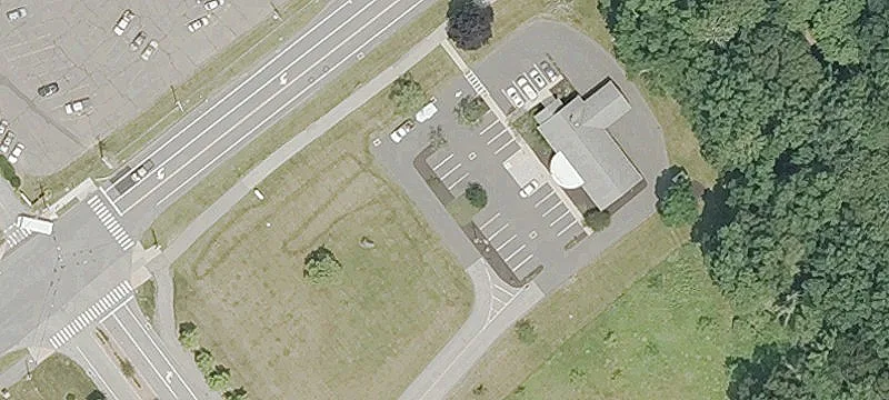 596 Middle Tpke