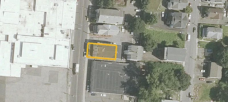 935 Main St