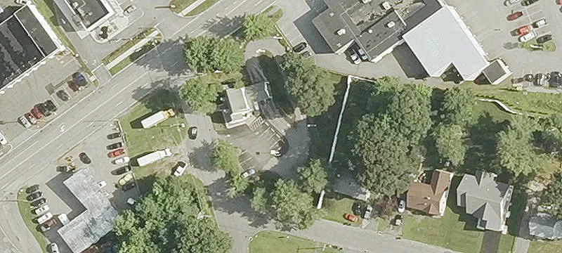 1320 Main St