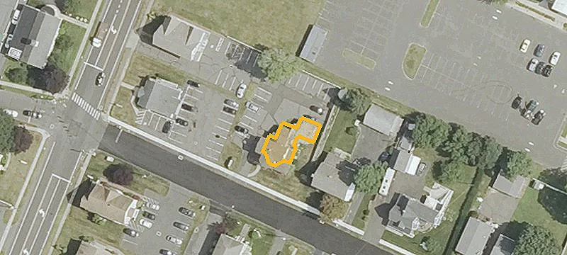 35 Tomlinson Ave