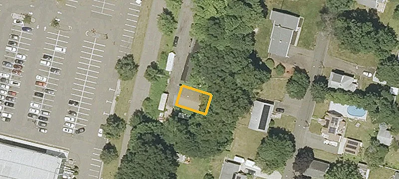 810 Foxon Rd