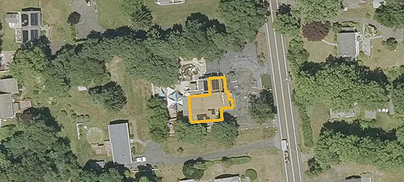 76 Maple Ave
