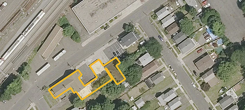 100 4th Ave