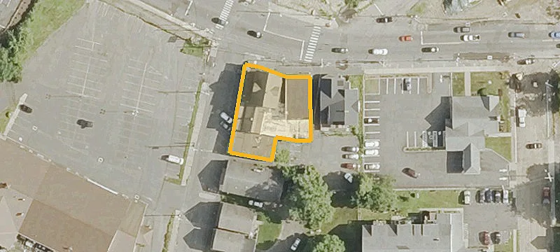 211 Main St