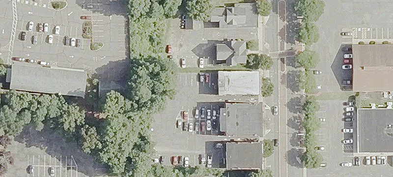 425 Main St
