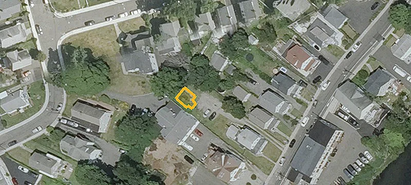 16 Cottage St
