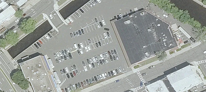 301 Main St