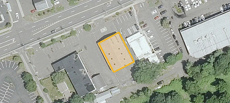 558 Westport Ave