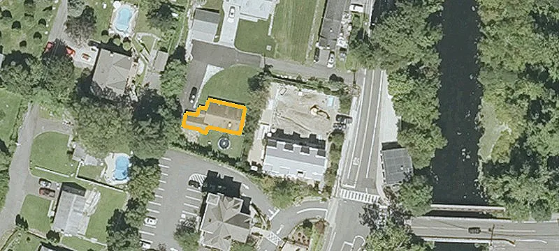 300 Vly Rd