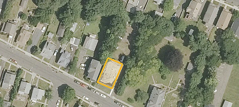 111 Helen St