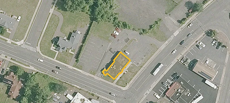 2775 Main St
