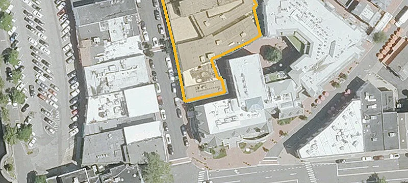 22 Main St