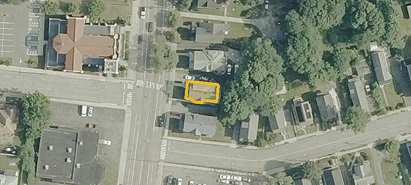 144 Montauk Ave
