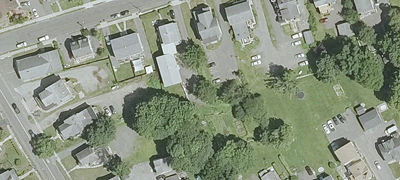 10 Cleveland St