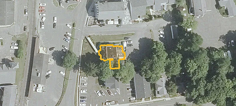 12 Depot Pl