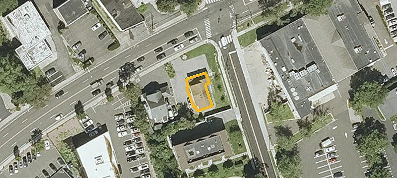 166 Putnam Ave