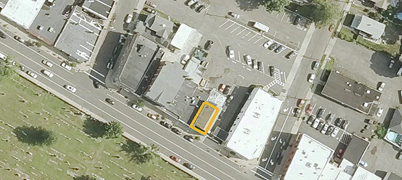 82 Ctr St