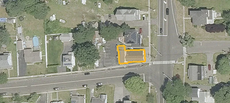 1625 Main St