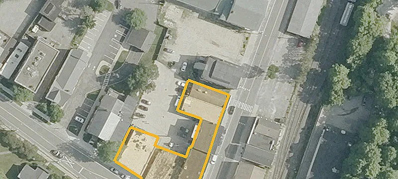 15 Railroad St