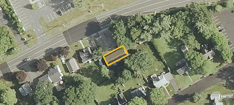 77 Watertown Rd