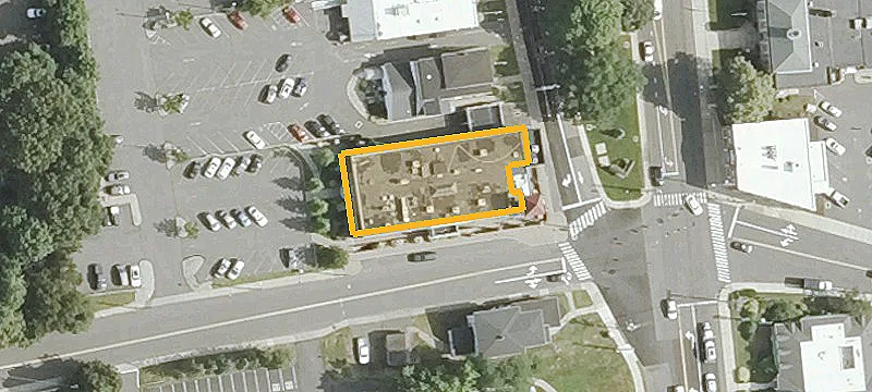 98 Main St