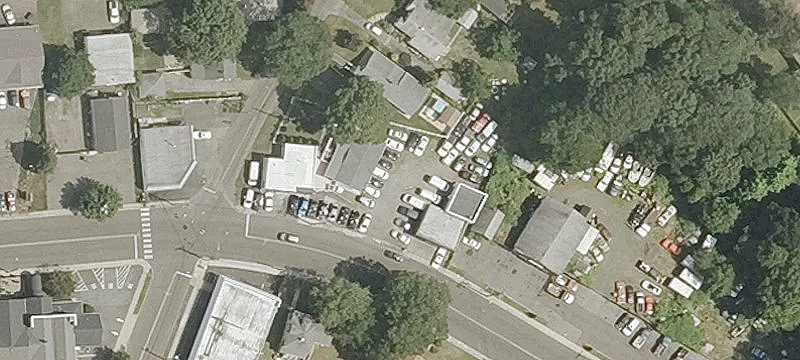 213 Naugatuck Ave