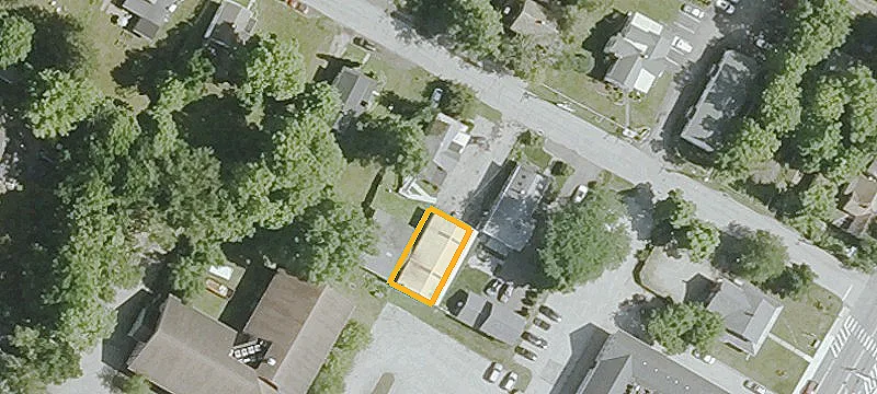 13 Ln St