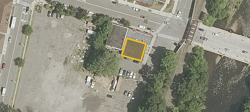 98 Water St