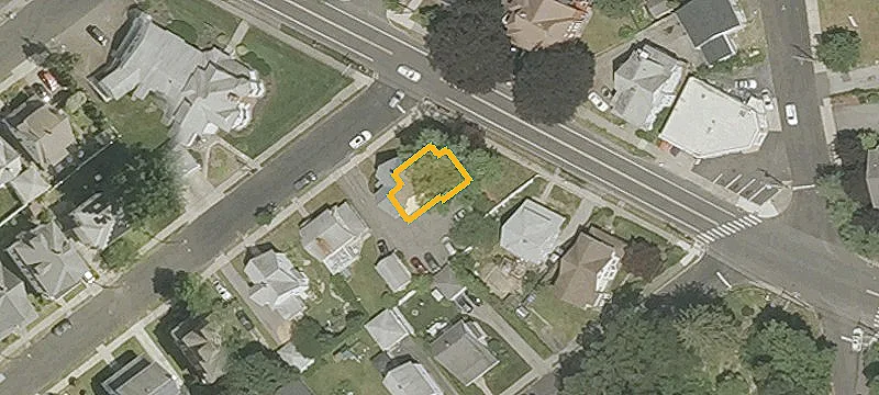 76 Howe Ave