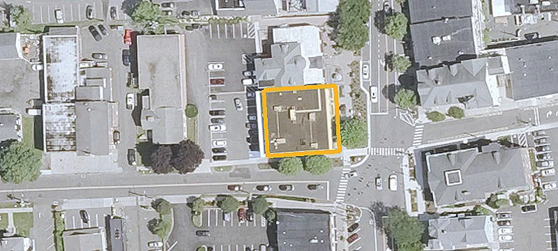401 Main St